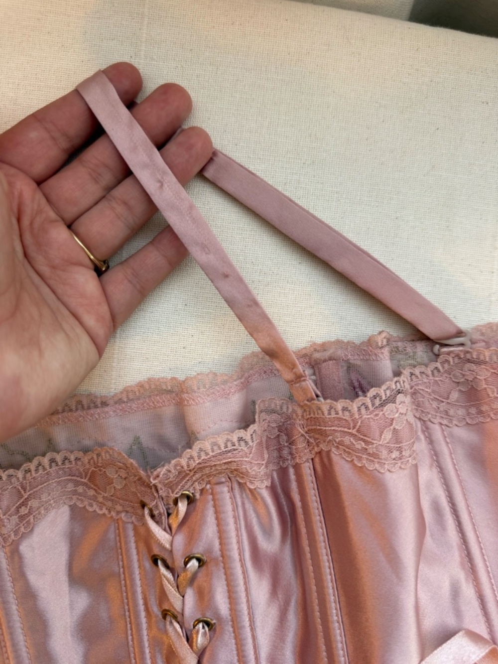 Vintage Y2K Beaded Fredericks of Hollywood Corset - Picture 11 of 11